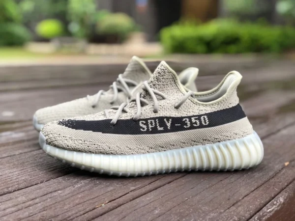 350v2 grau schwarz kostengünstige Version Adidas Yeezy 350 V2 grau schwarz Kokosnuss HQ2059