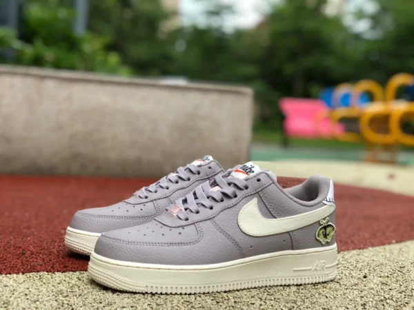 AF1 Taro Lila Low Nike Air Force1 Low AF1 Taro Lila Air Force One Low-Top-Sneaker DJ6378-500