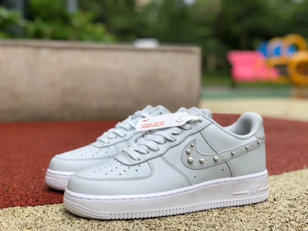 AF1 Silver Pearl Low Nike Air Force 1 07 SE AF1 Silver Pearl Freizeitsneaker DV3810-001