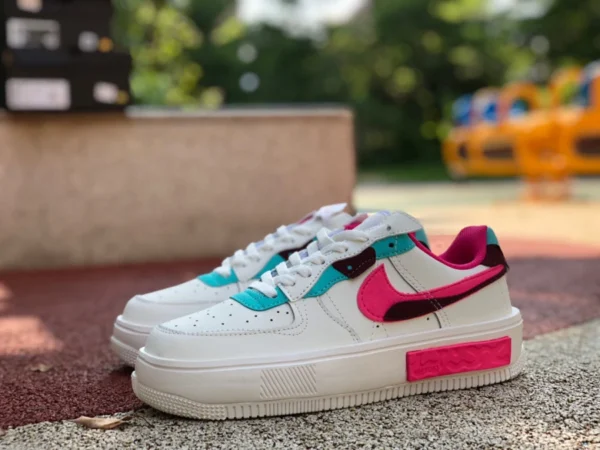 AF1 weiß rosa blau niedrig Nike Air Force 1 Fontanka Low-Top-Freizeitsneaker DO6146-101