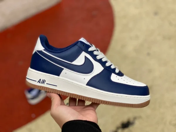 af1 weiße und blaue Sehnensohle Nike Air Force 1 Low AF1 weiße und blaue Air Force One Herren-Sneaker mit Sehnensohle DQ7659-101