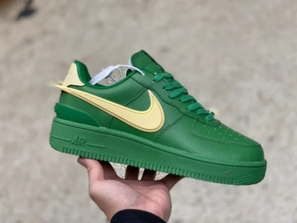 AF1 Green Gold Hook Low-Top-Sneaker Nike Air Force 1 Low SP Low-Top-Freizeitsneaker DV3464-300