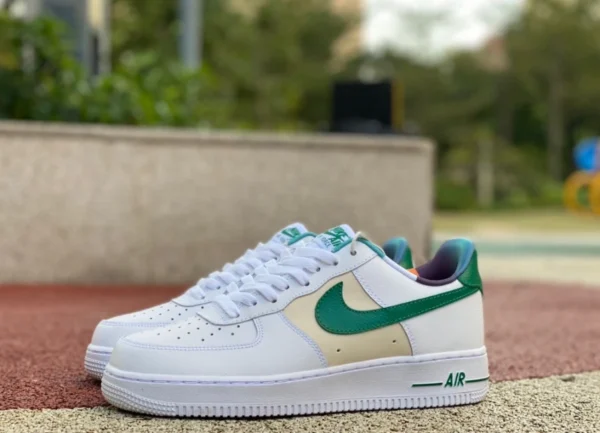 AF1 weiß grün braun niedrig Nike Air Force 1 07 LV8 EMB weiß grün AF1 Low-Top-Sneaker DM0109-100