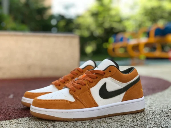 aj1 weiß orange grau niedrig Air Jordan 1 Low AJ1 weiß orange grau Retro-Basketballschuhe DJ0342-102