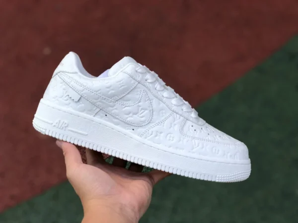 Air Force Co-Branding LV Pure White Low XP Pure Original Louis Vuitton x Nike Air Force 1 Low Low-Top-Schnürsneaker in Schwarz und Weiß L Co-Branding