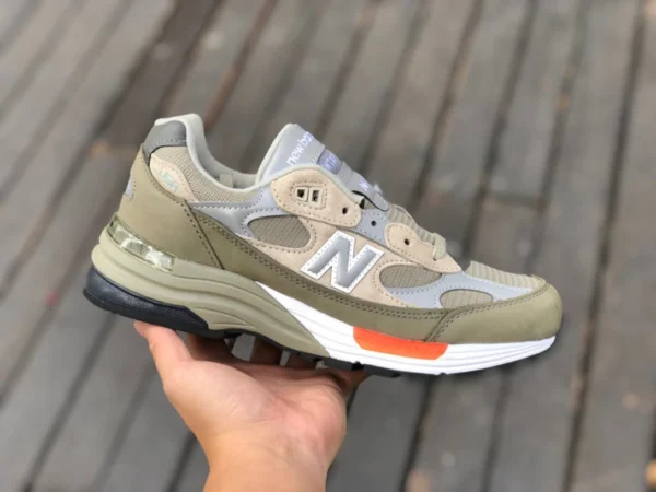 NB992 Co-Branding grau-silberner President Edition WTAPS x New Balance 992 „olivgrüner“ Retro-Laufschuh für Männer und Frauen, grau-silberner amerikanischer Hersteller M992WT