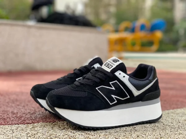 NB574 dickbesohlte, schwarz-weiße NEW BALANCE Damen-Retro-Schuhe mit dickbesohlten, lässigen Dad-Schuhen mit dicker Sohle, WL574ZAB