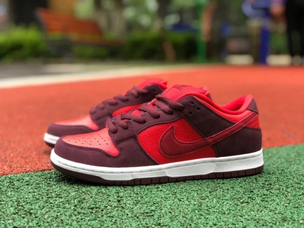 Dunk Cherry Red Low Nike SB Dunk Low „Cherry“ Kirschrote Skateschuhe DM0807-600