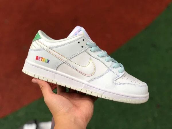 Dunk Scratch Rainbow Gradient Low Nike SB Dunk Low weiß Rainbow Gradient Scratch Scratch Low Top DR4876-100