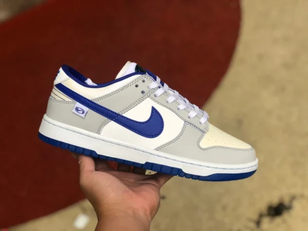 Weißer und blauer Dunk Low Nike Dunk Low Weißer und blauer Low-Top-Retro-Sport- und Freizeit-Sneaker FB1841-110