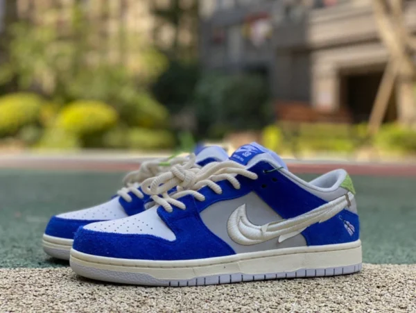 Dunk weiße und blaue Stickerei reines Original FLY x Nike SB Dunk Low „Game Royal“ Fulai love Shanghai Limited Edition DQ5130-400