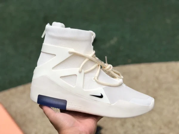 FOG weiße Mesh-High-Top-Basketballschuhe von Nike Air Fear Of God 1 Sail in Grau und Weiß AR4237-100