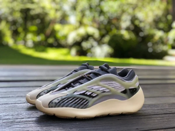 Coconut 700v3 Off-White Adidas Yeezy 700 V3 Coconut Laufschuhe ID1674