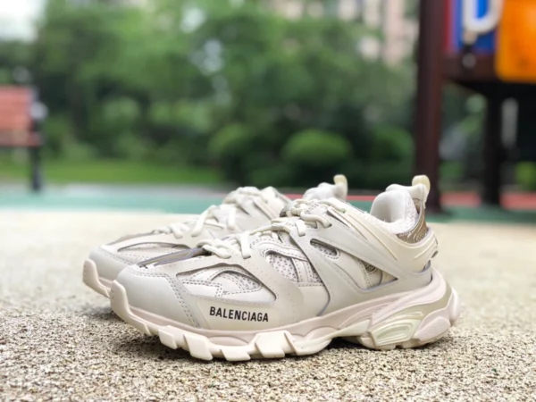 Balenciaga 3,0 Meter weiße Balenciaga Triple S Papa-Schuhe Balenciaga