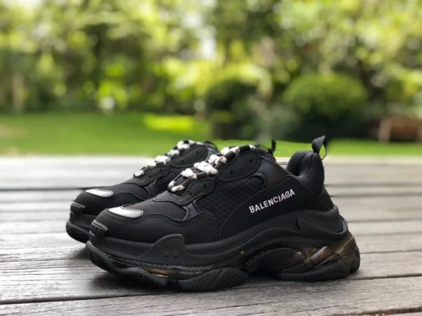 Balenciaga Air Cushion Black Soul Balenciaga Triple S Clear Sole rutschfeste, verschleißfeste, modische Low-Top-Dad-Schuhe