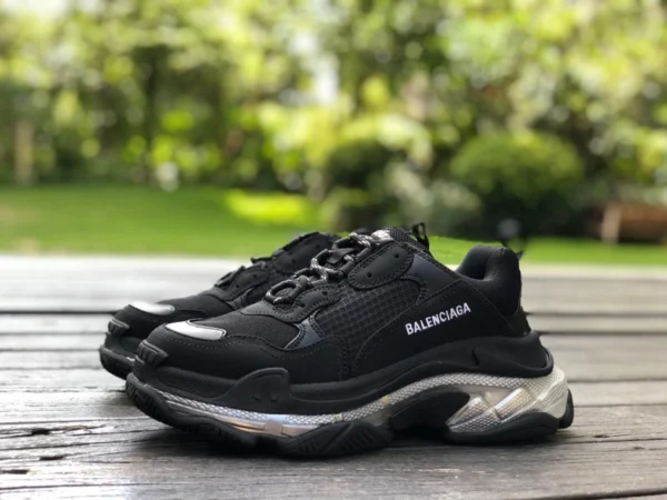 Balenciaga Air Cushion Schwarz Silber Balenciaga Triple S Rutschfeste, verschleißfeste, modische Low-Top-Dad-Schuhe mit klarer Sohle