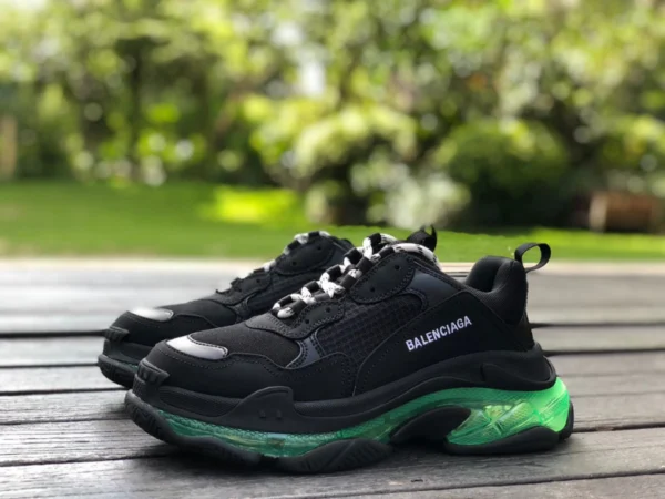 Balenciaga Air Cushion schwarz und grün Balenciaga Triple S Clear Sole rutschfeste, verschleißfeste, modische Low-Top-Dad-Schuhe