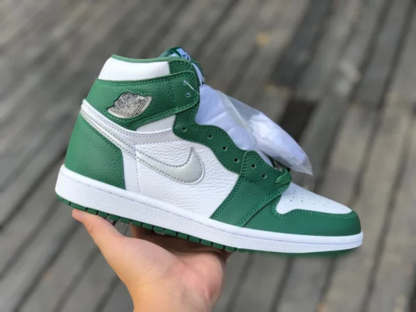 aj1 Heineken weiß und grün kostengünstigste Version des Air Jordan 1 High OG „Gorge Green“ DZ5485-303