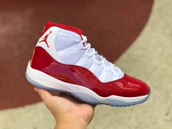 aj11 High-Top in Weiß und Rot, kostengünstigste Version des Air Jordan 11 „Cherry“ AJ11 Kirschrot, neues Weiß und Rot CT8012-116