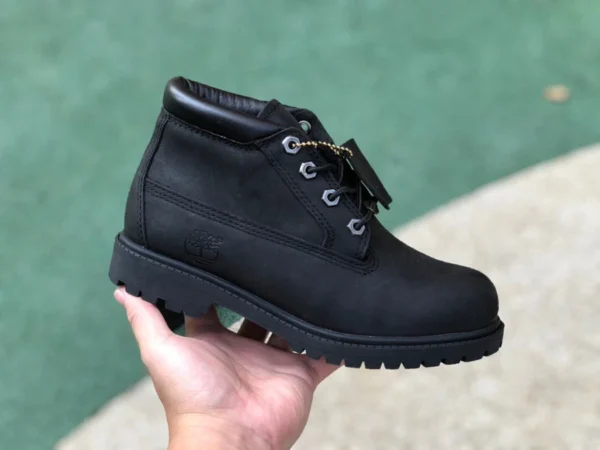 Timberland schwarze mittelhohe 7-Loch-Herren- und 6-Loch-Damenschuhe. Konsistente Damengröße, normale Herrengröße, größer. Timberland Timberland 6 Zoll leichte Martin-Stiefel