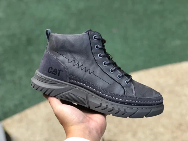 Lässige, rutschfeste und verschleißfeste Outdoor-Stiefel der CAT-Aufnahmeserie in Schwarz und Grau