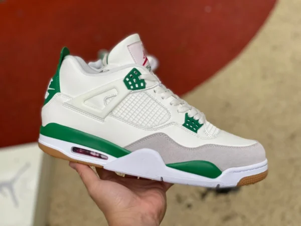 aj4sb joint weiß und grün Nike SB x Air Jordan 4 AJ4 Pine Green weiß, grün und türkis SB joint DR5415-103