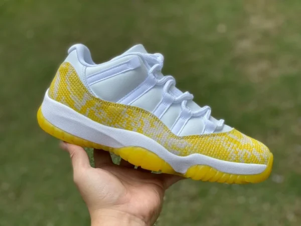 aj11 weißes und gelbes Schlangenmuster, echte Carbonplatte Air Jordan 1 Low WMNS Yellow Snakeskin, weißes und gelbes Schlangenmuster AH7860-107