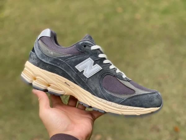 NB2002r Carbongrau Distressed NEW BALANCE NB2002 Lässige Lauf-Dämpfungs-Retro-Sport-Paarschuhe für Herren und Damen M2002RHO