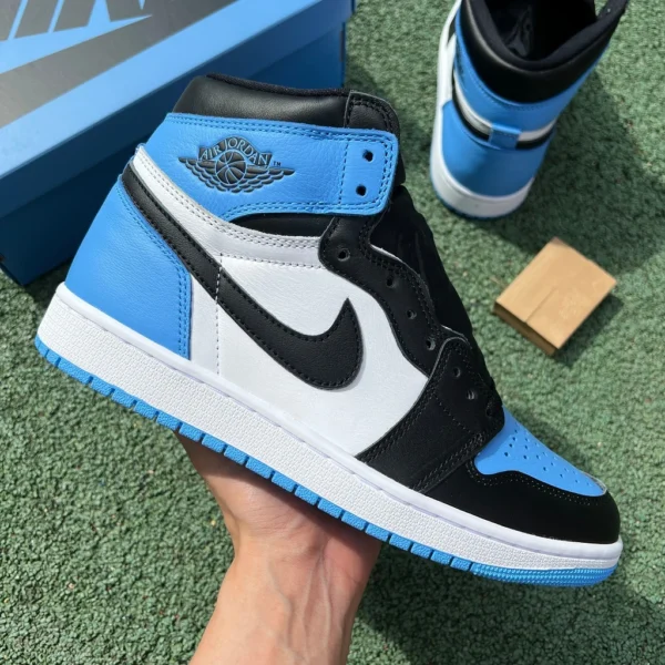 aj1 North Carolina Blue High Top Cut Stück reines Original Air Jordan 1 „University Blue“ Schwarz North Carolina Blau kleiner Obsidian DZ5485-400