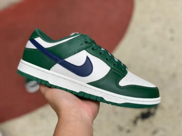 Weiße, grüne und blaue Dunk-Haken Nike Dunk Low Gorge Green weiße und grüne Low-Top-Freizeitsneaker DD1503-300