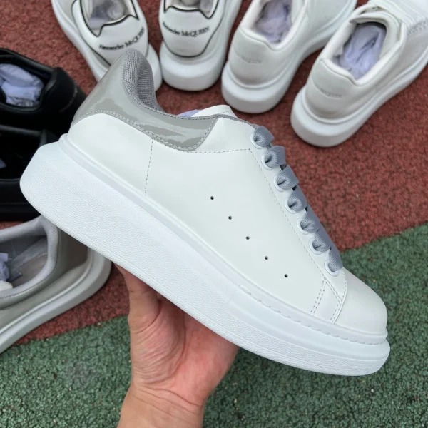 McQueen Jelly Grey, gute Produktfabrik, bringt Gewinn, kleinen Gewinn, aber schnellen Umsatz. Ale Xander McQueen Alexander McQueen lässige Mode-Sneaker