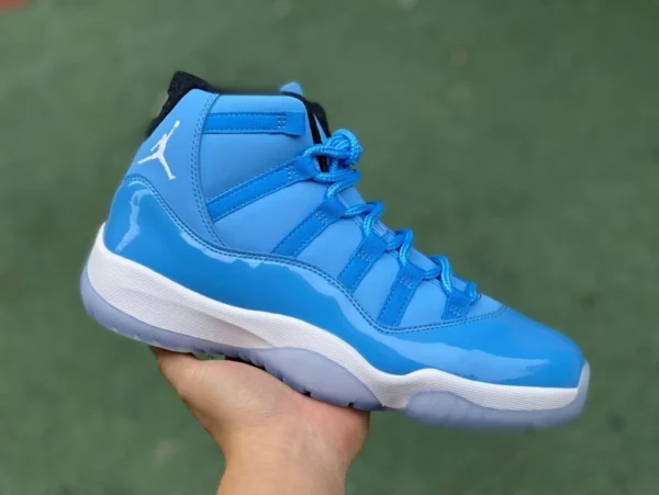 aj11 North Carolina blau geschnittenes Stück reines Original Air Jordan Ultimate Gift of Flight North Carolina Anzug 717602-9