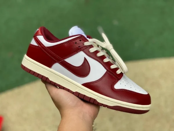 Dunk burgunderroter alter reiner originaler Nike Dunk Low rot-weiß burgunderroter Low-Top-PRM-Retro-Freizeit-Sportsneaker FJ4555-100