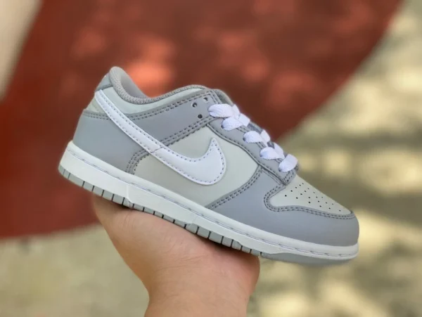 Dunk grau-weiße Kinderschuhe Nike Dunk Low Gypsy Rose lässige Retro-Low-Top-Sneaker für Kinder DC9564-001