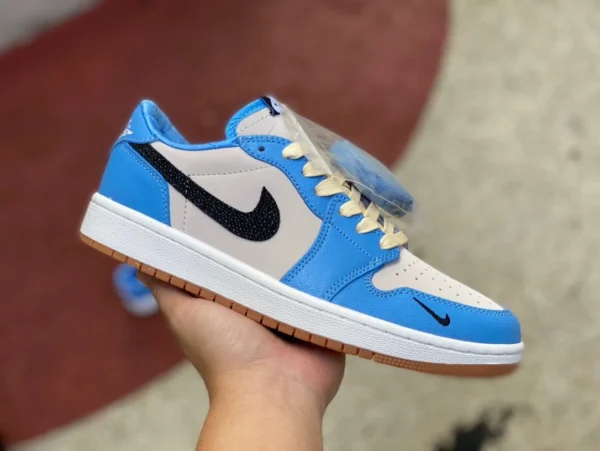 aj1 grau blau kleiner Haken Air Jordan 1 Low OG Bleached Coral Low-Top Retro Sneakers CZ0790-141