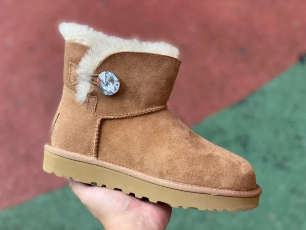 UGG Short Brown Diamond UGG Bailey Mini Bailey Button 11 Boot Kurze Schneestiefel aus Schaffell und Samt für Damen Kastanienbraun