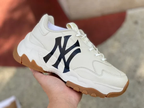 MLB weiße Rohgummi MLB Yankees Senior-Schuhe Herren- und Damen-Sneaker Paar Retro-Schuhe mit dicken Sohlen zur Erhöhung 3ASXCA12N-C0001