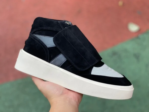 Fear of God Skate Mid „interstellar Gum“-Freizeitsneaker für Herren in Fog-Mid-Top in Schwarz und Grau