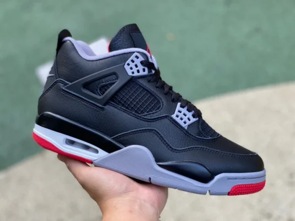 aj4 Sonderedition aus schwarzem und rotem Leder, von ljr produzierter Air Jordan 4 „Bred Reimagined“ FV5029-006