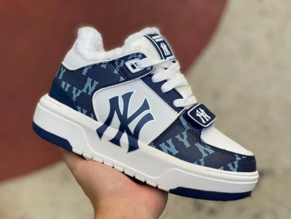 MLB weiß und blau plus Samt-Baumwolle, reine Original-MLB-New-NY-Presbyopie-Mode, vielseitige und bequeme Männer- und Frauenpaar-Sport- und Freizeit-Sneaker 3ASXCDN3N (C006)