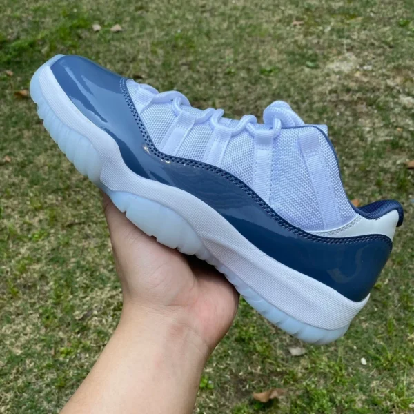 aj11 Midnight Blue Low Air Jordan 11 Low „Midnight Navy“ RETRO Low Top Weiß und Blau FV5104-104